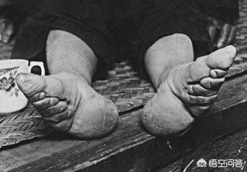 中国古代女子为何要裹脚？有什么好处？对女子有什么影响？