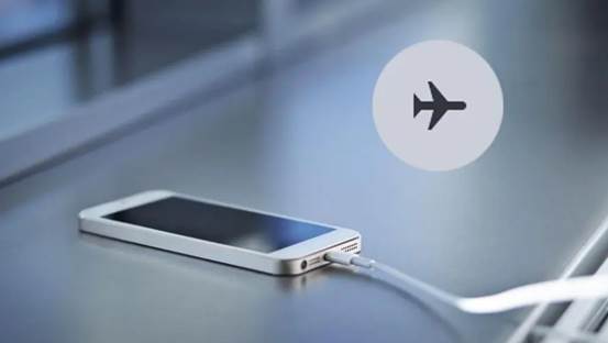 华为手机重置移动网络设置
:手机“飞行模式”不是乘飞机才能用！这5个隐藏功能，了解一下？